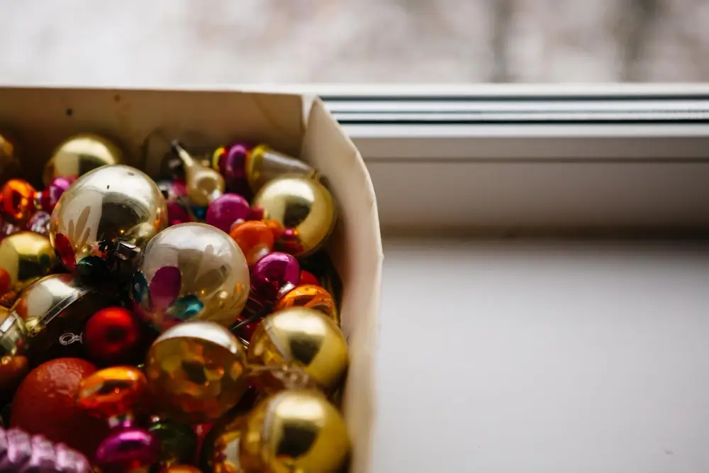 How to pack and store holiday decorations
